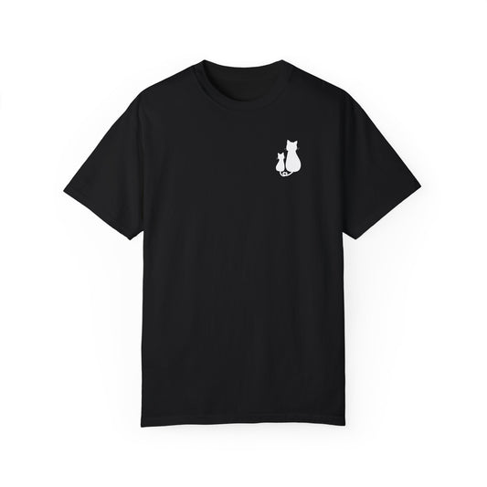 "White Mommy Cat & Kitten with Heart Tails" Unisex Garment-Dyed T-shirt